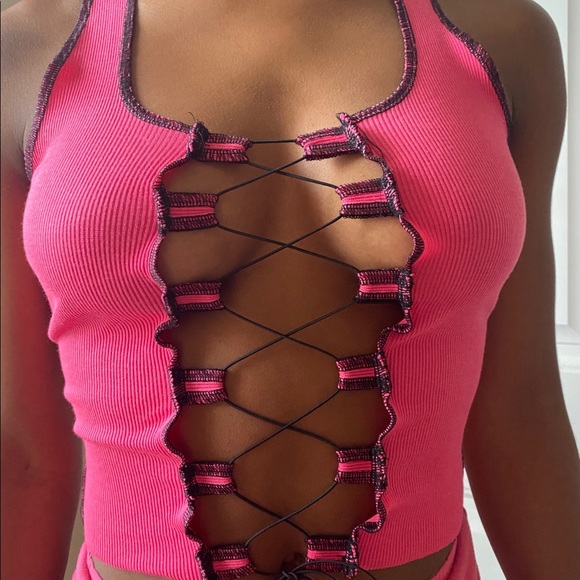 Lace Up Tank - Picture 3 of 3